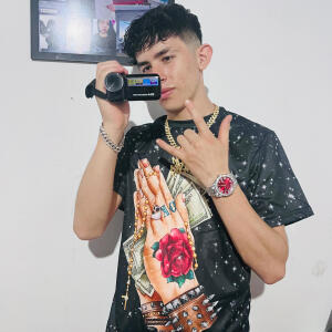 default playlist img