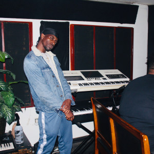 ดาวน์โหลดและฟังเพลง Interstate (Explicit) พร้อมเนื้อเพลงจาก Shamari Rease