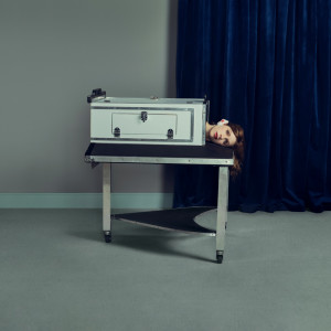Dengarkan lagu Irish Goodbye (feat. Vic Fuentes of Pierce The Veil) (Explicit) nyanyian K.Flay dengan lirik