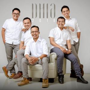 Dengarkan lagu Jodoh nyanyian Dhia dengan lirik