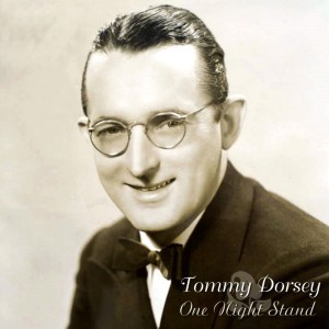 收聽Tommy Dorsey & His Orchestra With Frank Sinatra的Three Little Words歌詞歌曲