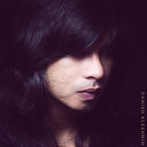 Dengarkan lagu Sempurna nyanyian Danish Kleshnin dengan lirik