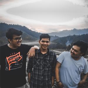 Dengarkan Musik Sederhana Bersaudara lagu dari Jasmine dengan lirik