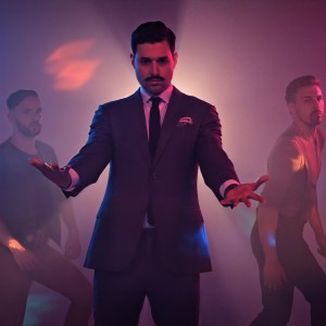 收聽Handsome Dancers的Coincidance (抖肩舞)歌詞歌曲