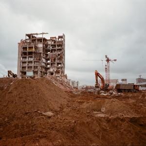 Dengarkan Atmowsphere (Intro) lagu dari Mr. Robberhood dengan lirik