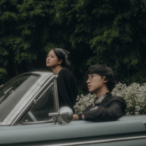 Dengarkan Pulang lagu dari MUSEMBER dengan lirik