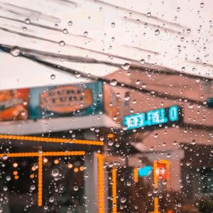 Dengarkan lagu Summer Storm nyanyian Ambientalism dengan lirik