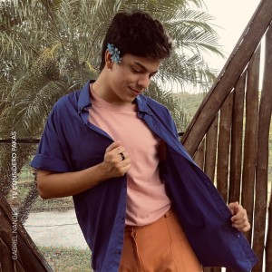 Listen to Se Eu Me Apaixonar song with lyrics from Gabriel Nandes