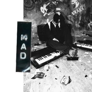 ดาวน์โหลดและฟังเพลง mad พร้อมเนื้อเพลงจาก eaJ
