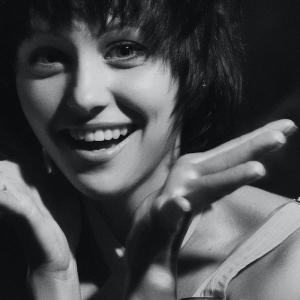 ดาวน์โหลดและฟังเพลง Jangan Pernah พร้อมเนื้อเพลงจาก Novie