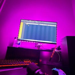 default playlist img