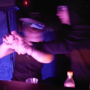 收聽dreiko estrada的Dubai歌詞歌曲