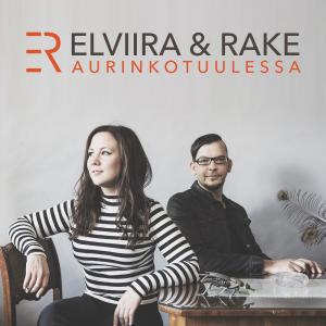 收聽Elviira的Aurinkotuulessa歌詞歌曲