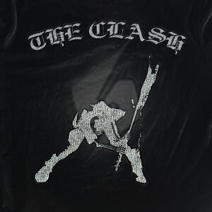 Tékû的專輯The Clash (Explicit)