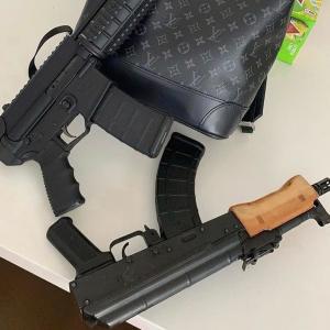 ดาวน์โหลดและฟังเพลง RUN! (Explicit) พร้อมเนื้อเพลงจาก thenicotineteen