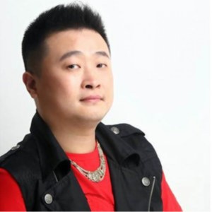 收听龙晓飞的小莉歌词歌曲