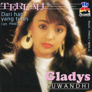 ดาวน์โหลดและฟังเพลง Aku Suka Kamu พร้อมเนื้อเพลงจาก Gladys Suwandhi