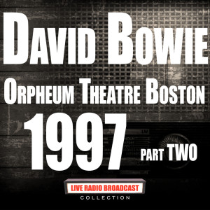 收聽David Bowie的Moonage Daydream (Live)歌詞歌曲