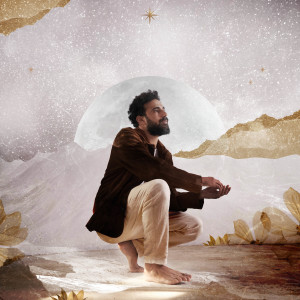 Listen to לגעת בירח song with lyrics from נאור דנין