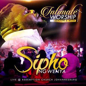 收听Sipho Ngwenya的Umangizifihle Kuwe (Live)歌词歌曲