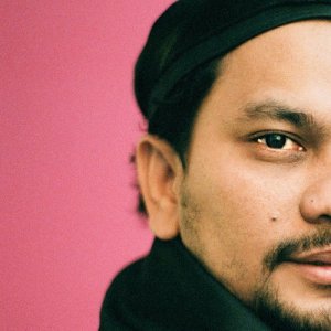 Listen to Ramadhan Datang song with lyrics from Tompi