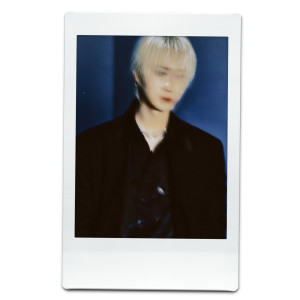 Dengarkan lagu 비밀연애 (Night Drive RMX) (Feat. Lumel) (Secret Love Affair) nyanyian 로이도 dengan lirik