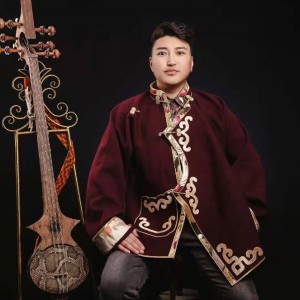 收听德格王子格桑南珠的恋恋心语歌词歌曲