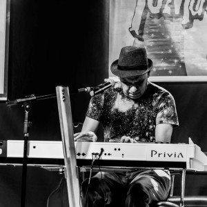 default playlist img