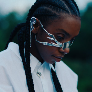 收聽Dua Saleh的daylight falls歌詞歌曲