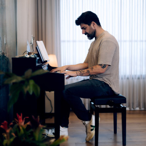 default playlist img