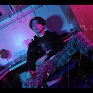 FRIEND TSE的專輯KISS YOU (feat. TITIAN)