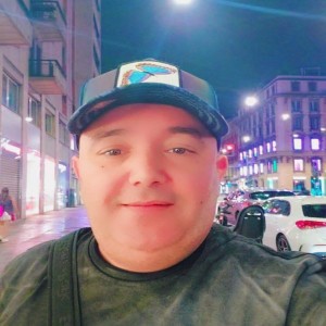 收聽Cheb Lotfi的L galb li bghak nakwih歌詞歌曲