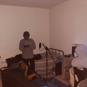 收聽L.T.R的NOBUNGATHINI (Explicit)歌詞歌曲