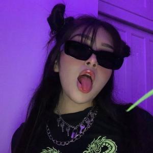 ดาวน์โหลดและฟังเพลง unholy พร้อมเนื้อเพลงจาก sped up viral audios
