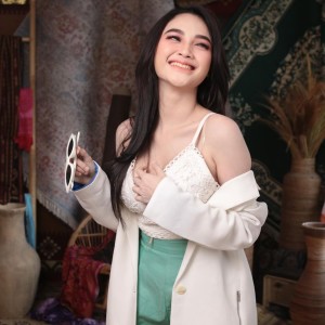 Dengarkan Satru 2 lagu dari Arlida Putri dengan lirik