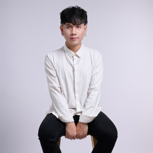 Listen to ឋិតថេរ song with lyrics from Noly Records