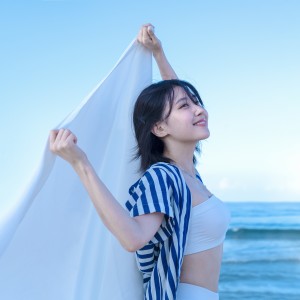 Listen to 푸른 (Bluish) song with lyrics from 이츠