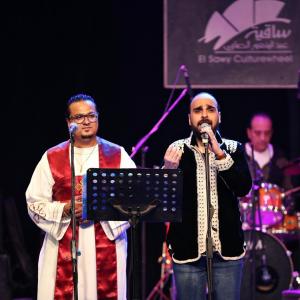 ดาวน์โหลดและฟังเพลง ارحمنا (feat. مشروع روح & محمد بكر) พร้อมเนื้อเพลงจาก Marei Production