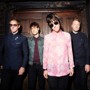 ดาวน์โหลดและฟังเพลง Jeopardy พร้อมเนื้อเพลงจาก Johnny Marr