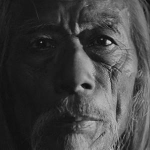 Listen to 走自己的路 song with lyrics from Gala