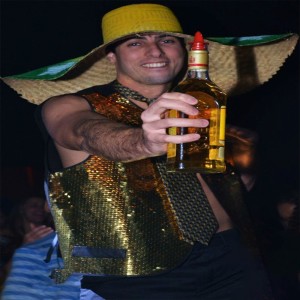 Listen to EL TEKILEIRO song with lyrics from Eloy Buono