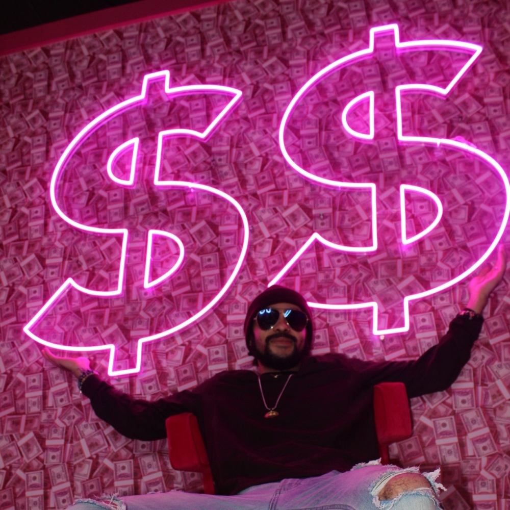 Hustle Huntin' (Explicit)
