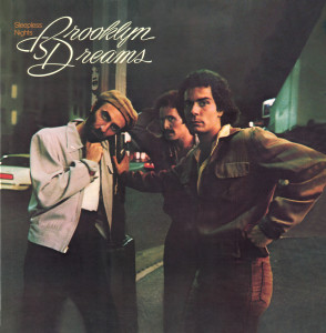 ดาวน์โหลดและฟังเพลง Long Distance พร้อมเนื้อเพลงจาก Brooklyn Dreams