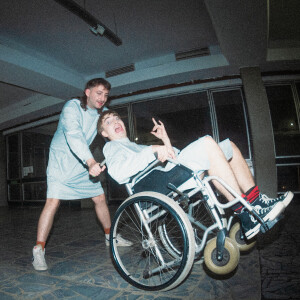 default playlist img