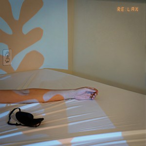 Listen to SOS[Same Old Sh*t] song with lyrics from 싸매와 한백