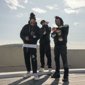 收听Koyo Sur La Prod的J'Reviens Dans Five (Chopped & Screwed) (Explicit)歌词歌曲