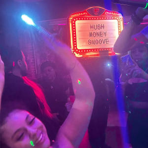 收聽Jay $moove的IM JaMMin (Explicit)歌詞歌曲