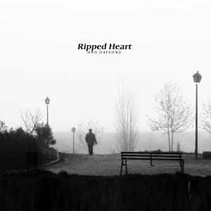 Album Ripped Heart oleh Han Dayeong