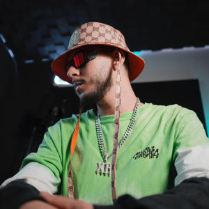 default playlist img