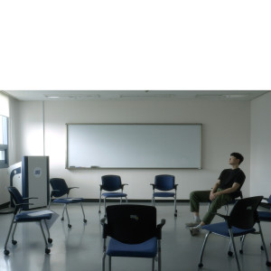 Listen to Minimal (feat. 전지한) song with lyrics from 피터팬 컴플렉스